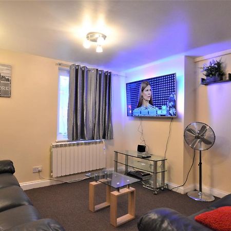 London Zone 2 Lovely 4 Bedroom Apartment - 3 Trowbridge Road Bagian luar foto