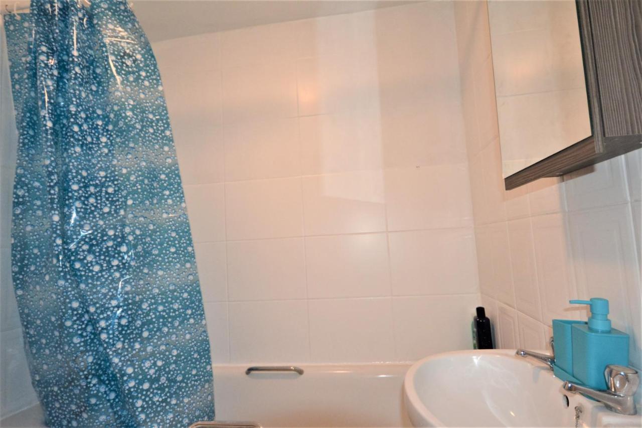 London Zone 2 Lovely 4 Bedroom Apartment - 3 Trowbridge Road Bagian luar foto