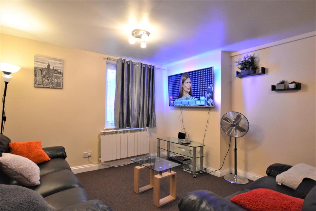 London Zone 2 Lovely 4 Bedroom Apartment - 3 Trowbridge Road Bagian luar foto