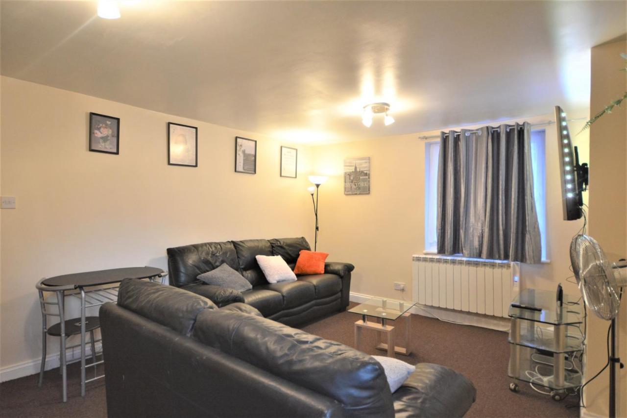 London Zone 2 Lovely 4 Bedroom Apartment - 3 Trowbridge Road Bagian luar foto